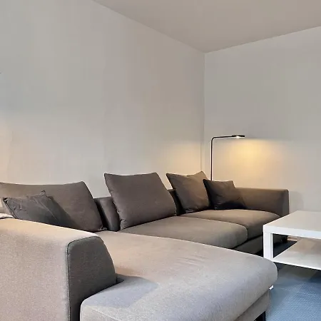 Apartment 2 Bedroom *